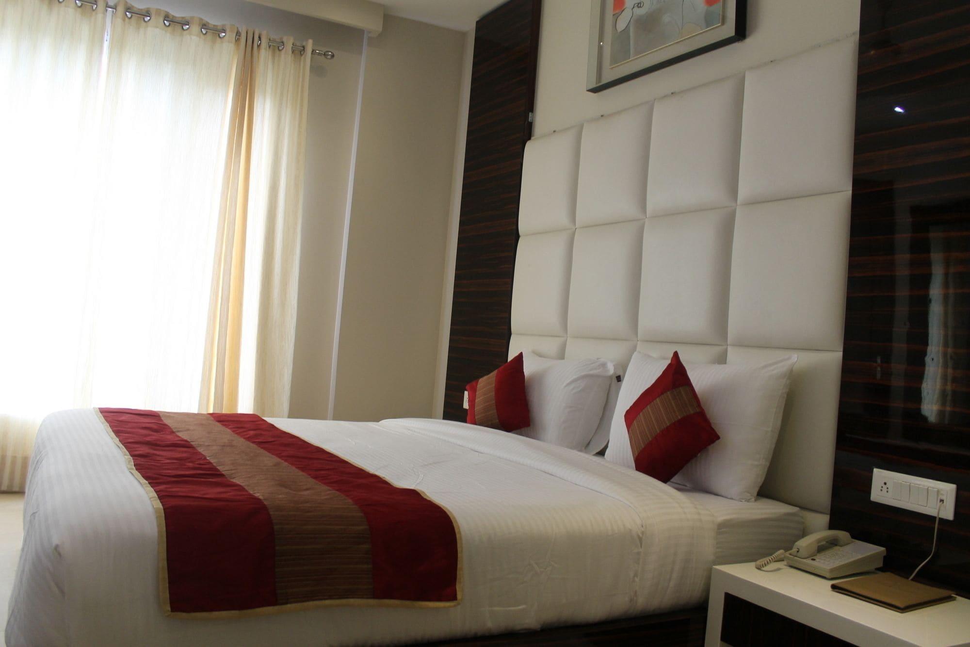 Hotel Gulnar New Delhi Exterior foto