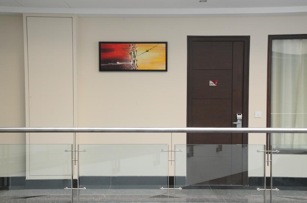 Hotel Gulnar New Delhi Exterior foto