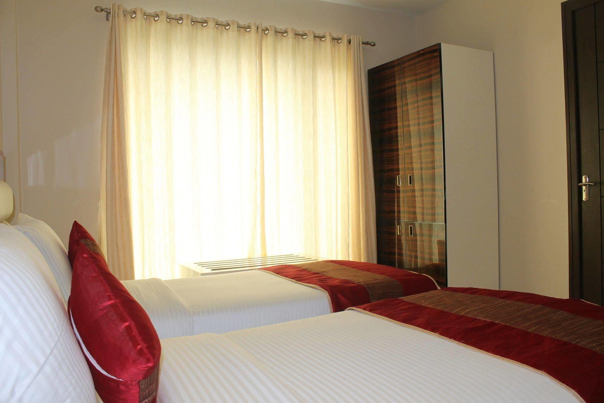 Hotel Gulnar New Delhi Cameră foto