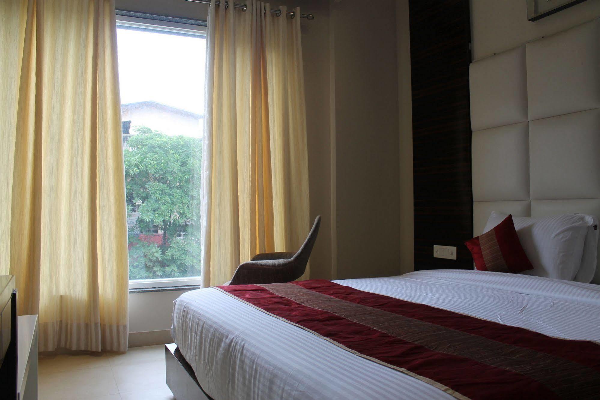 Hotel Gulnar New Delhi Cameră foto